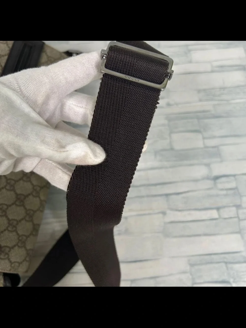 Gucci messenger bag